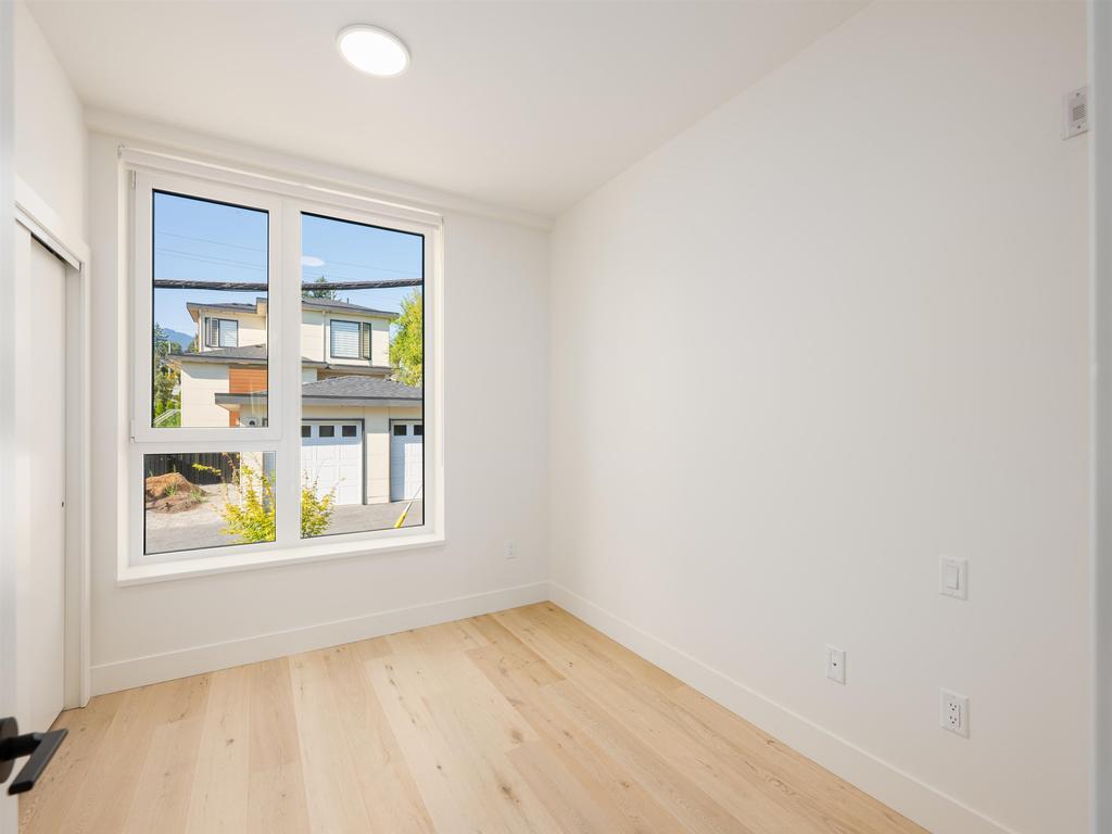 Listing Image for R3080390