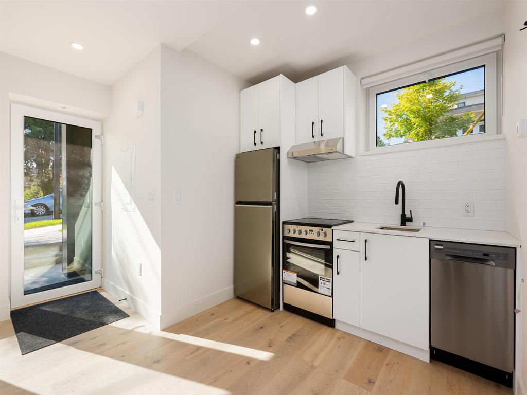 Listing Image for R3080390