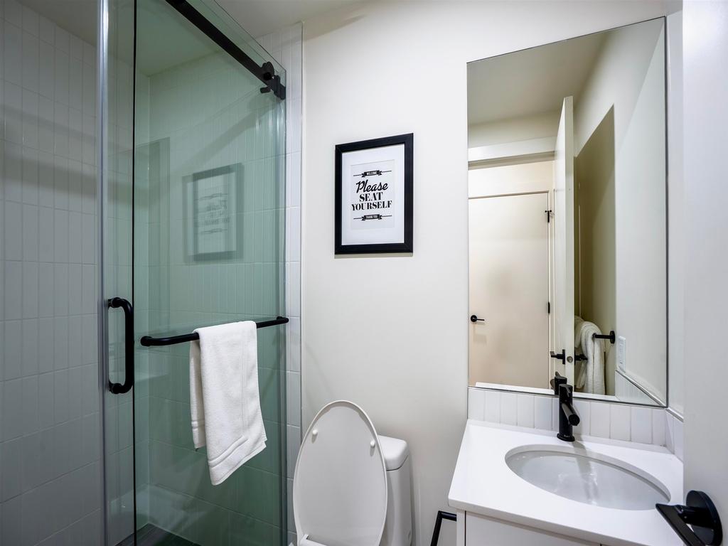 Listing Image for R3080391