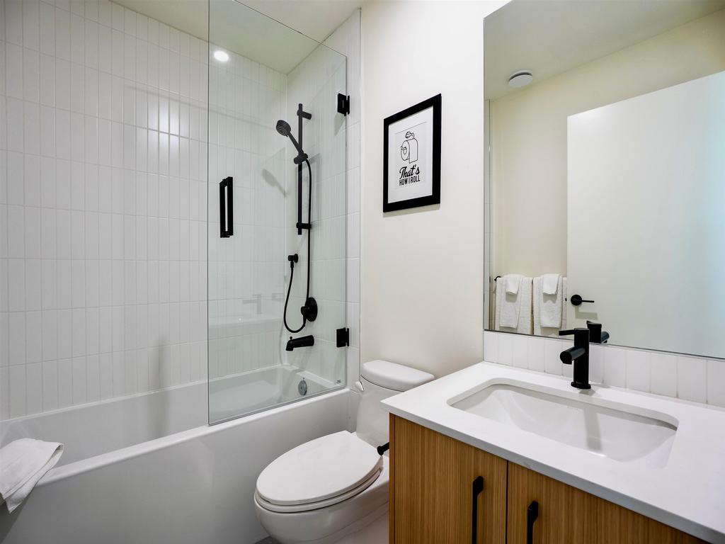 Listing Image for R3080391