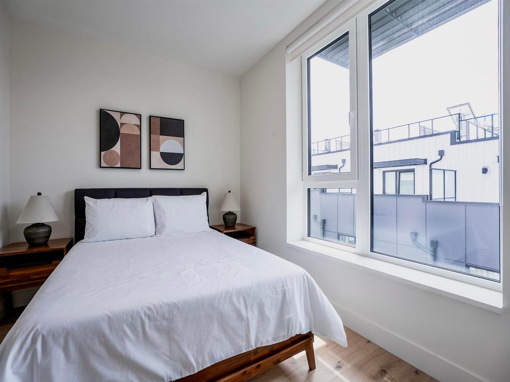 Listing Image for R3080392