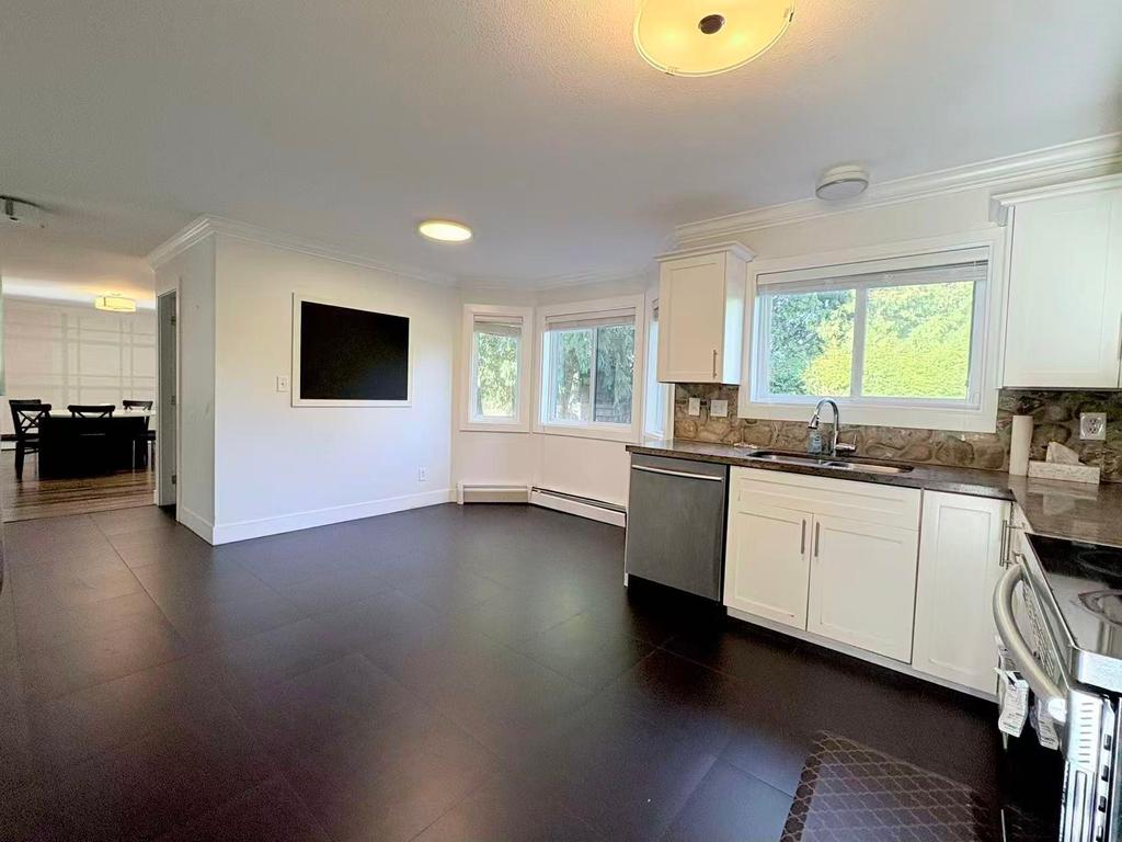 Listing Image for R3080396