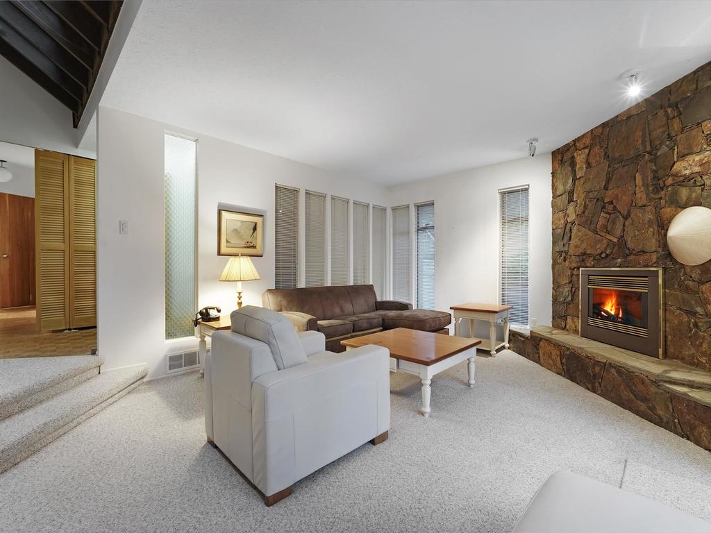 Listing Image for R3080397