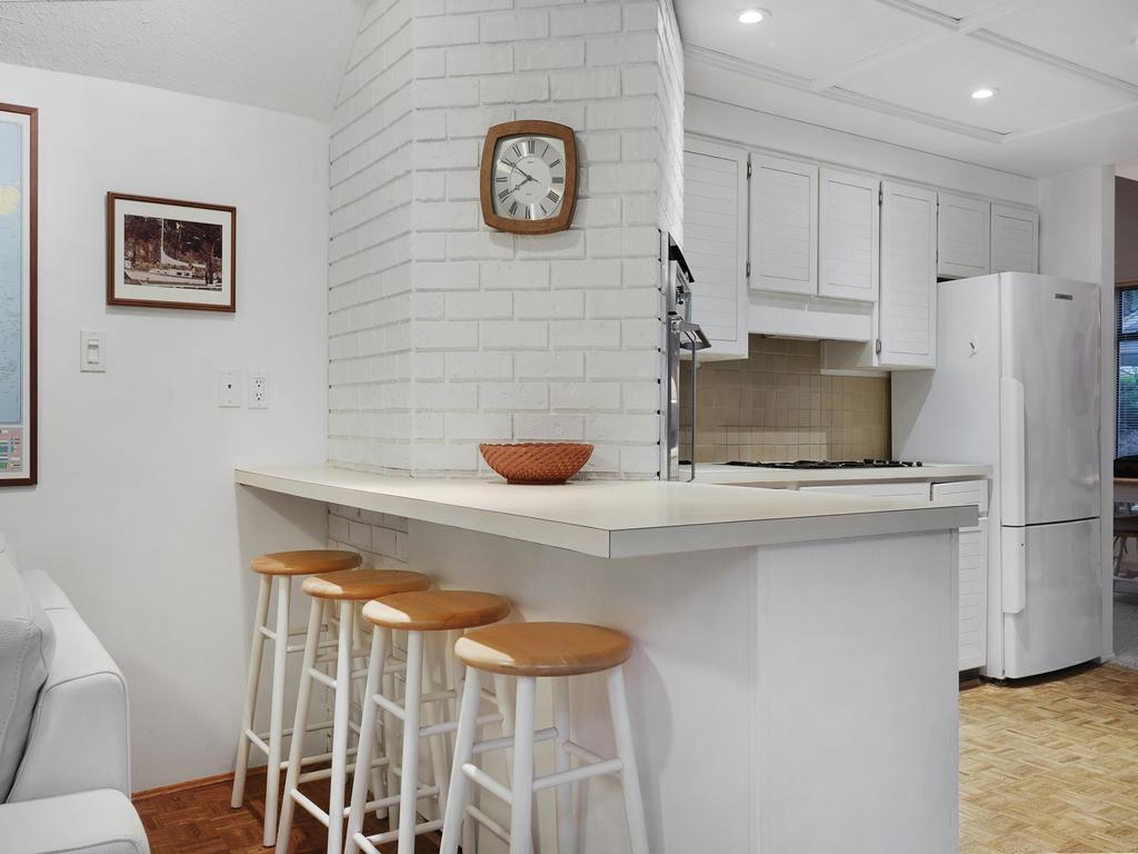 Listing Image for R3080397