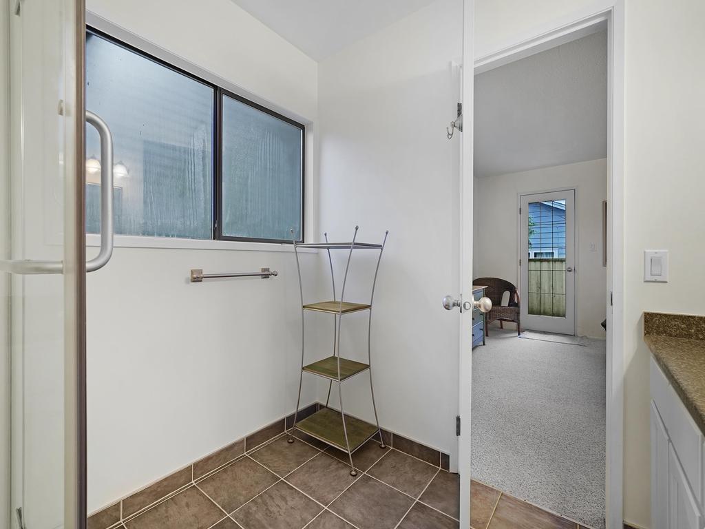 Listing Image for R3080397