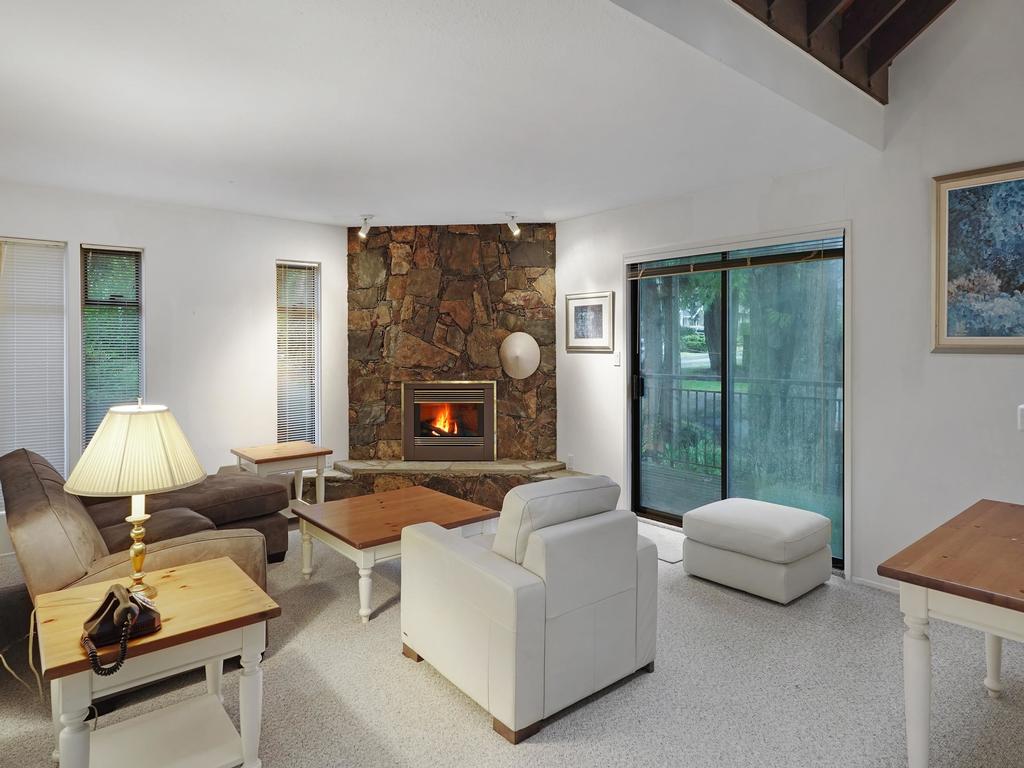 Listing Image for R3080397