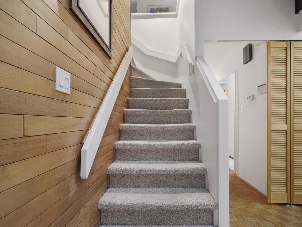 Listing Image for R3080397