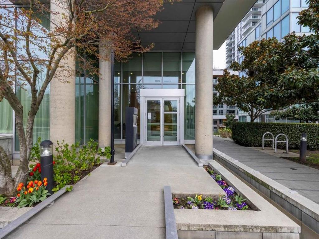 Listing Image for R3080400