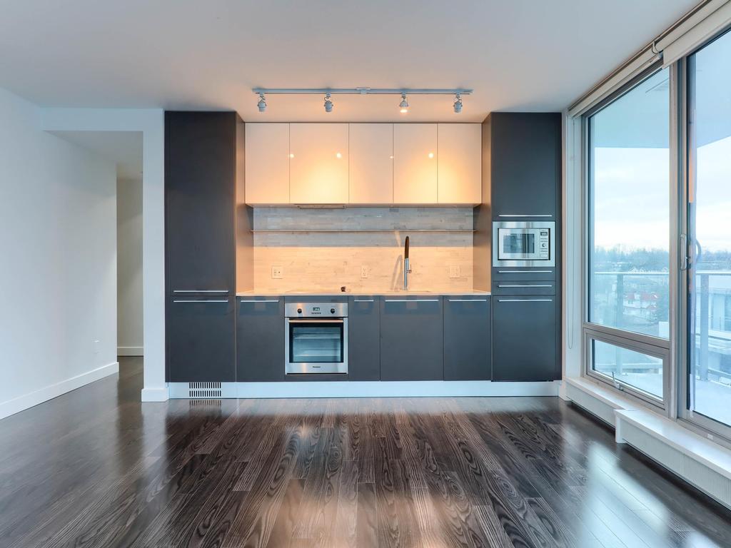 Listing Image for R3080400