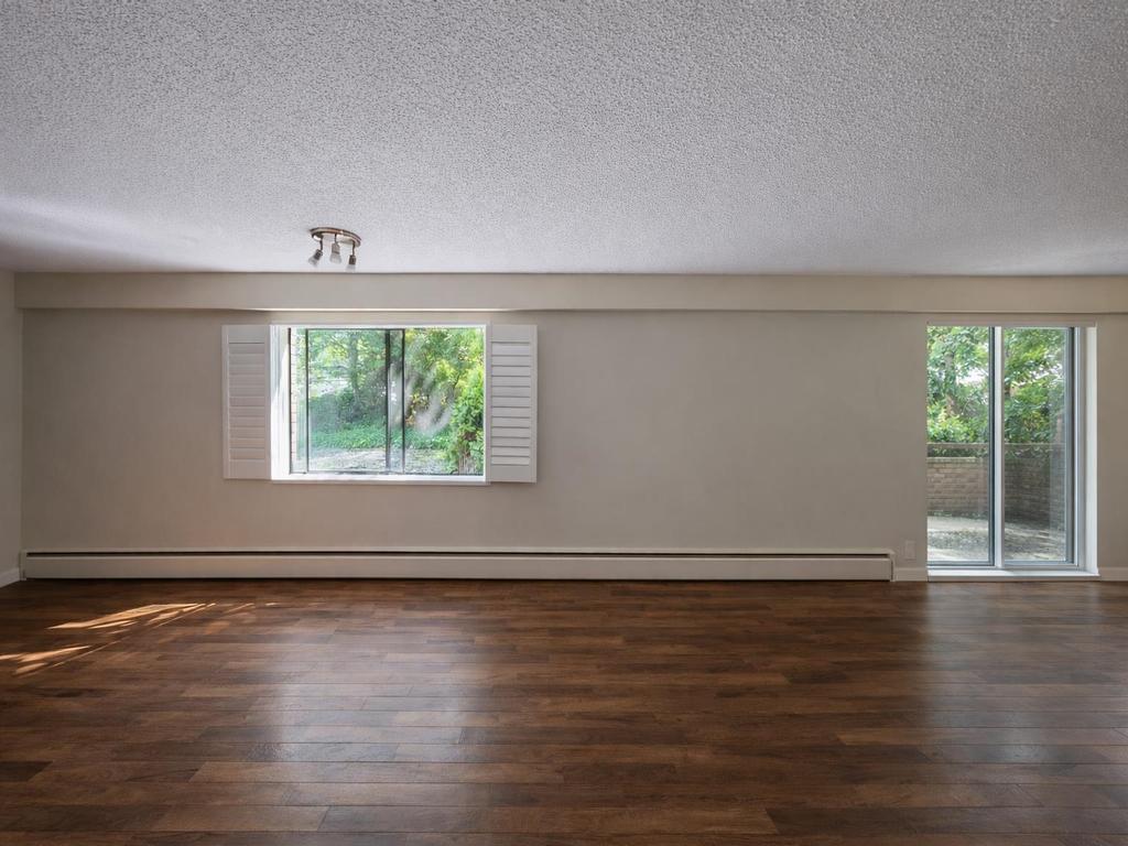 Listing Image for R3080406