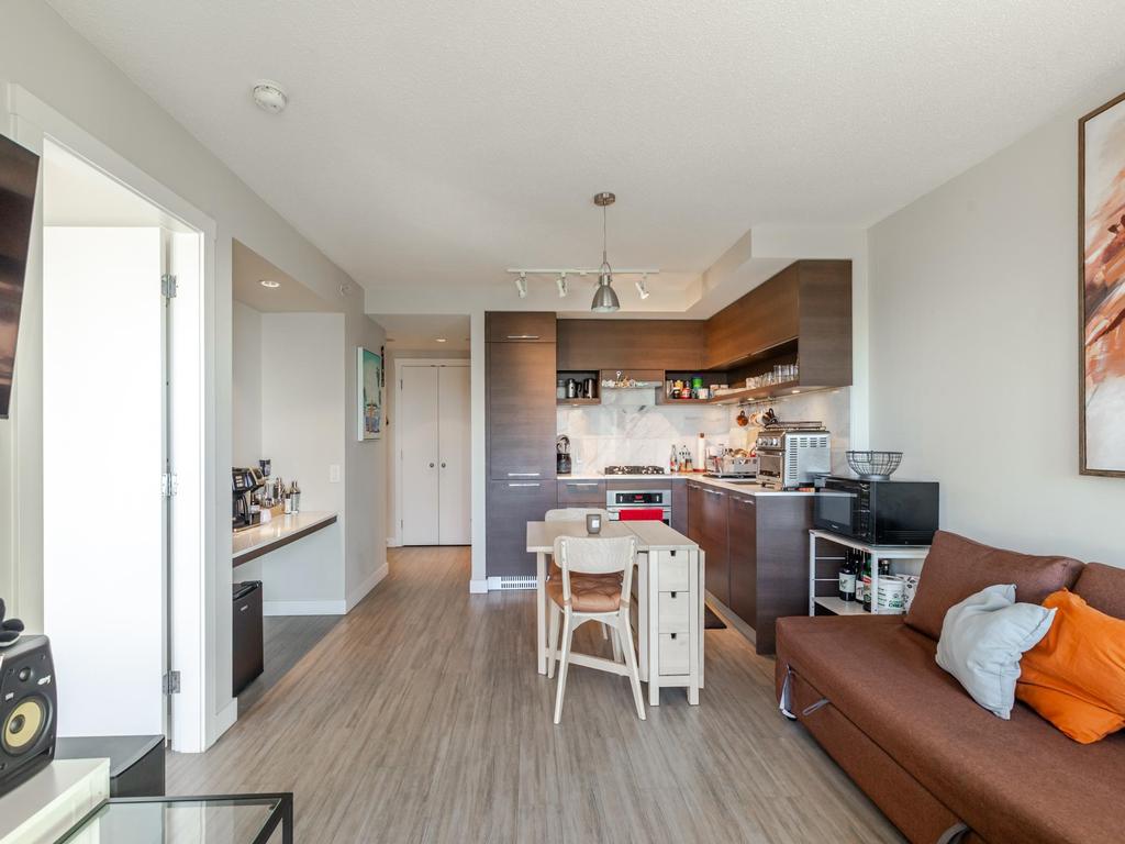 Listing Image for R3080419