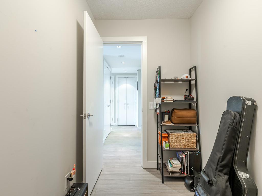 Listing Image for R3080419