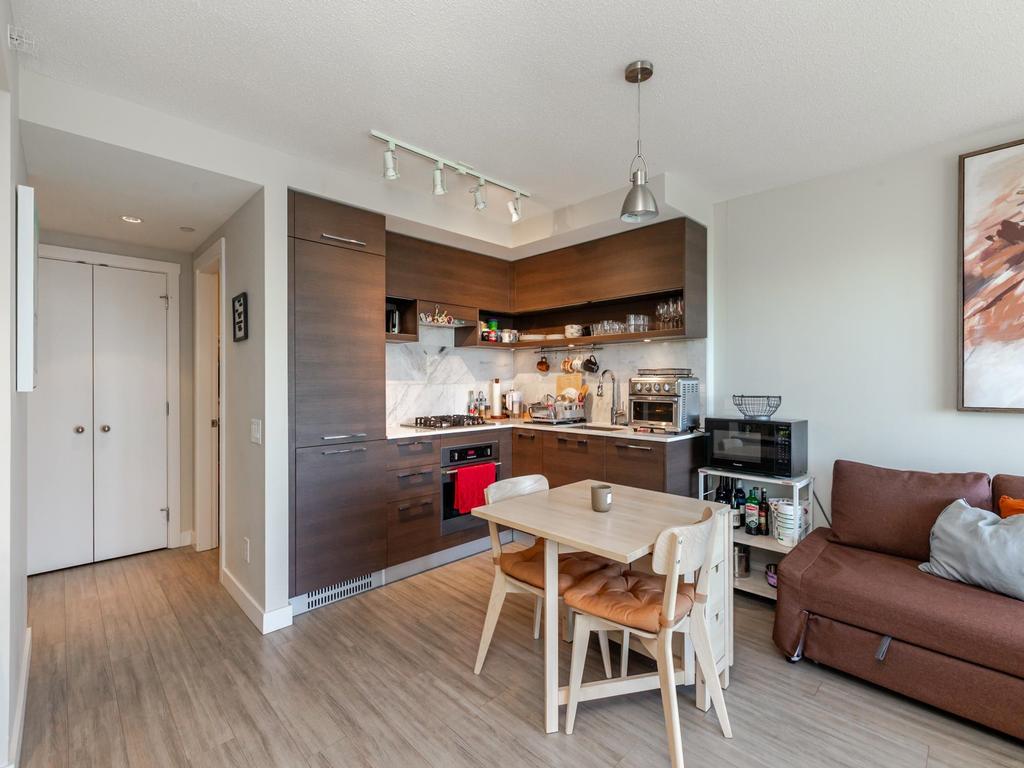 Listing Image for R3080419