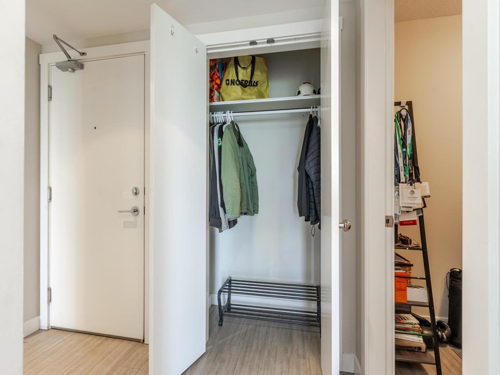 Listing Image for R3080419