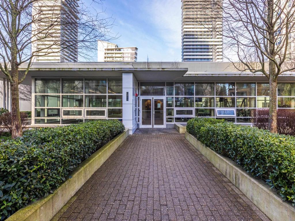 Listing Image for R3080419