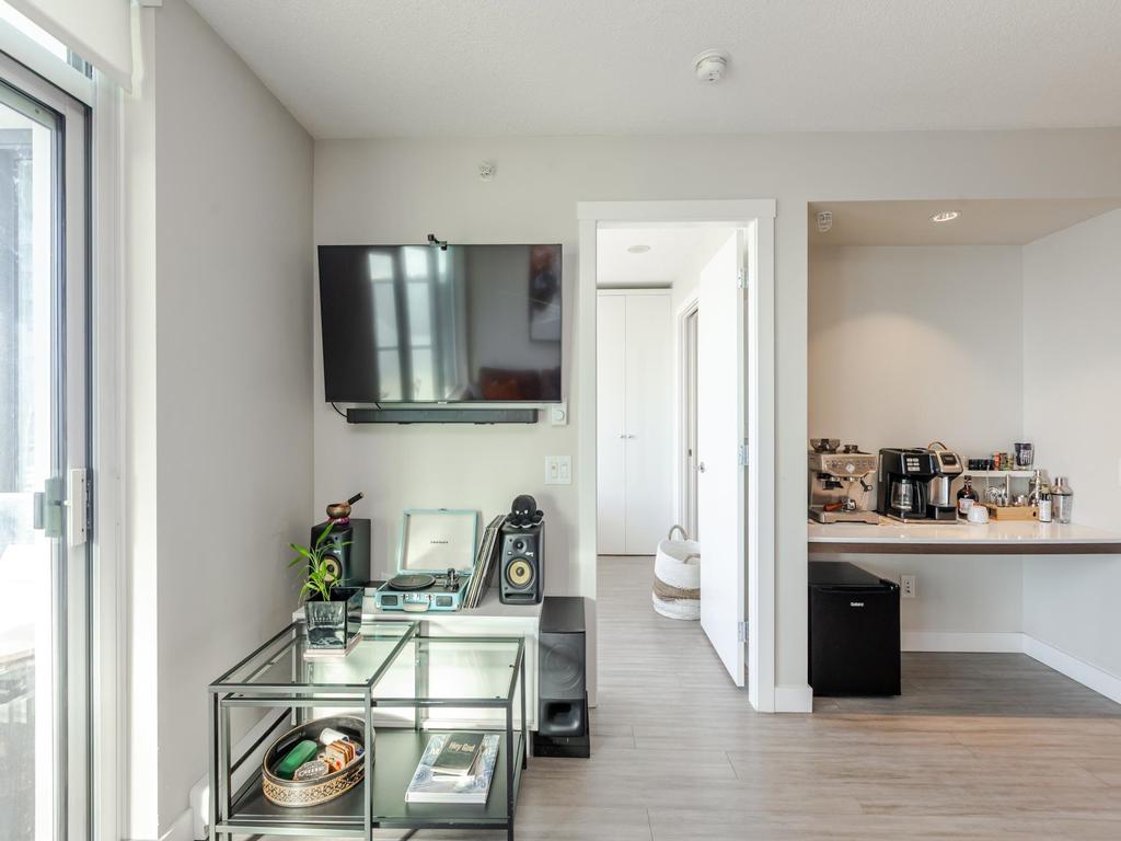 Listing Image for R3080419