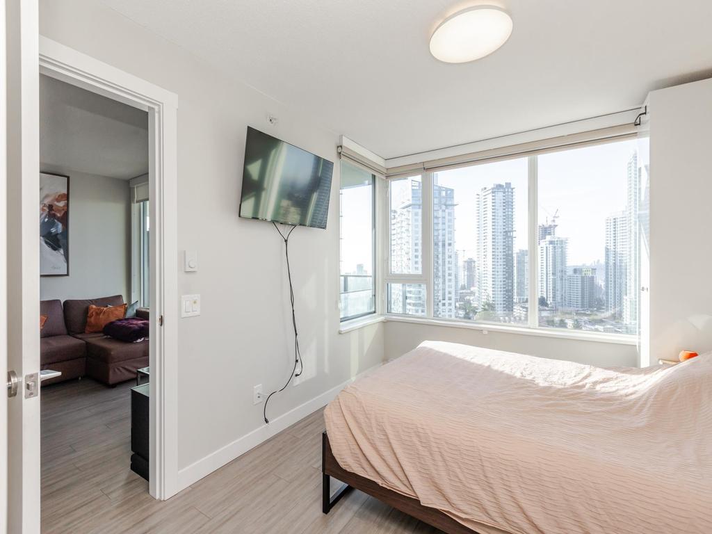 Listing Image for R3080419