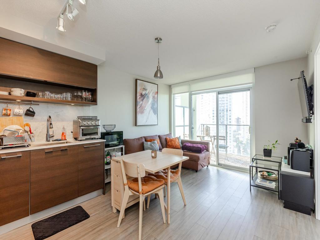 Listing Image for R3080419