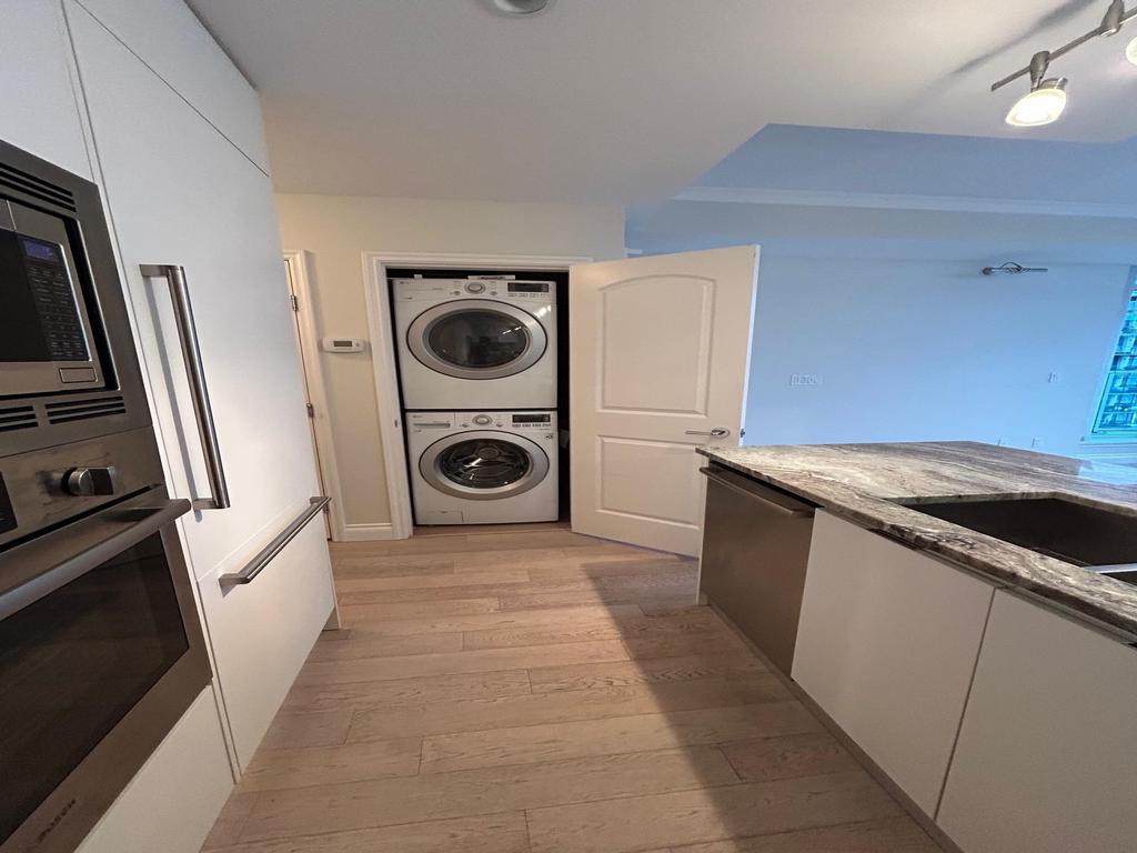 Listing Image for R3080430