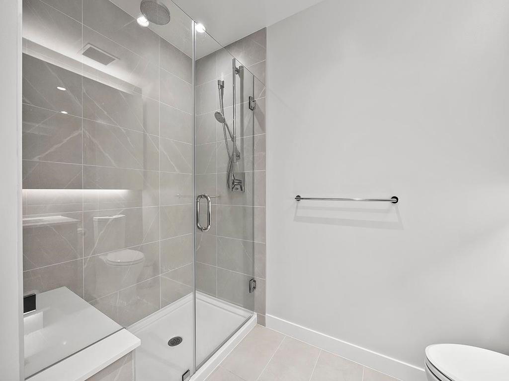 Listing Image for R3080432