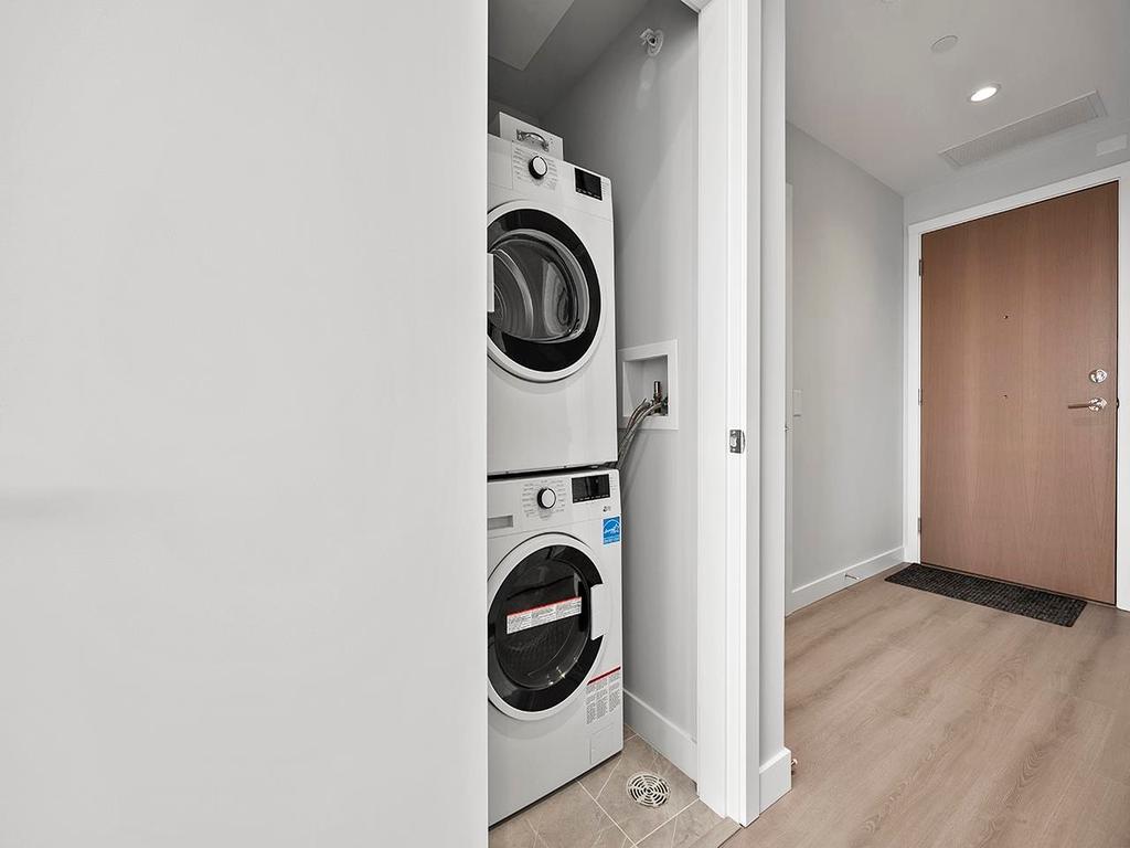 Listing Image for R3080432