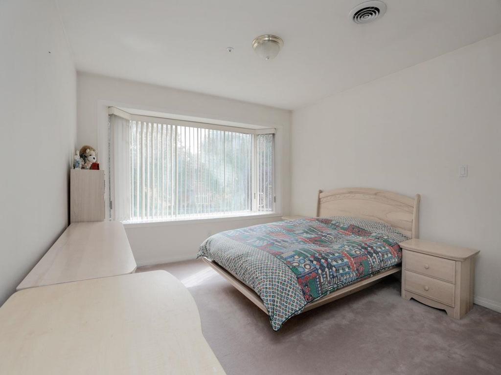Listing Image for R3080444