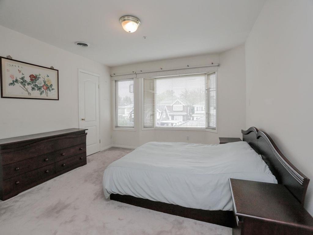 Listing Image for R3080444