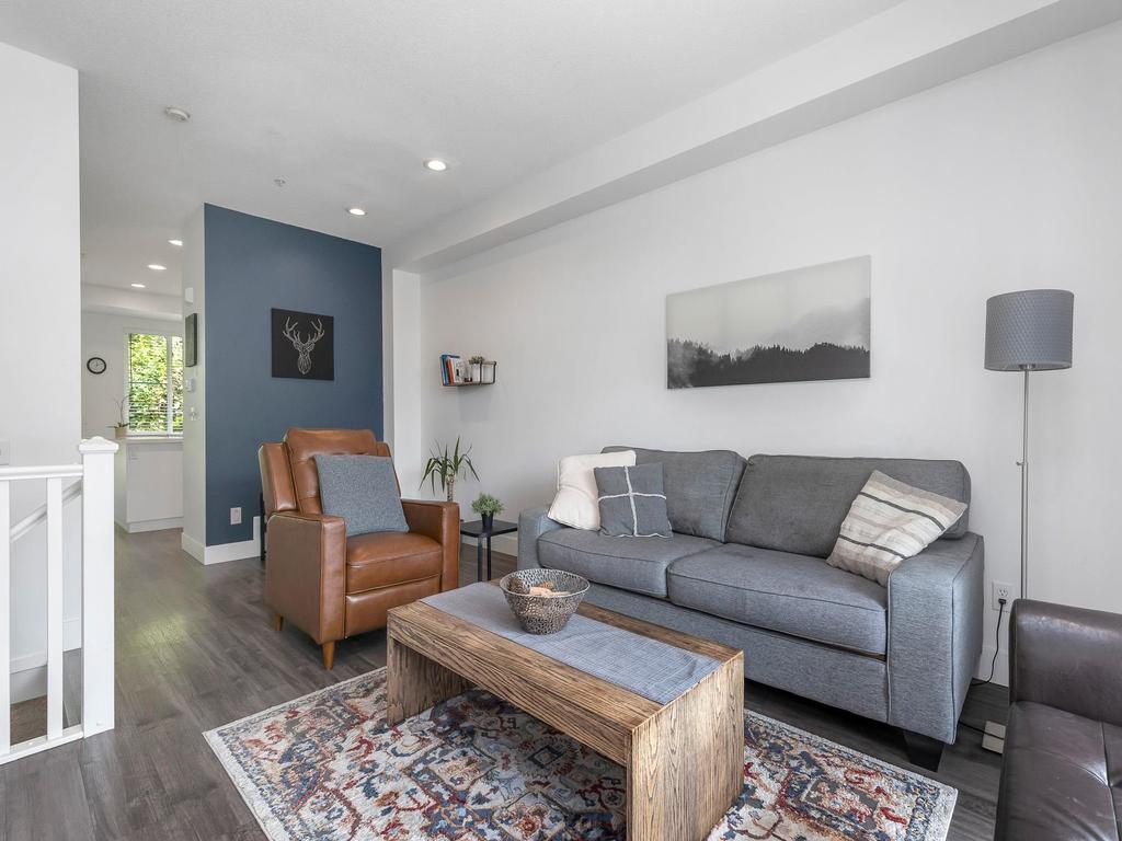 Listing Image for R3080483