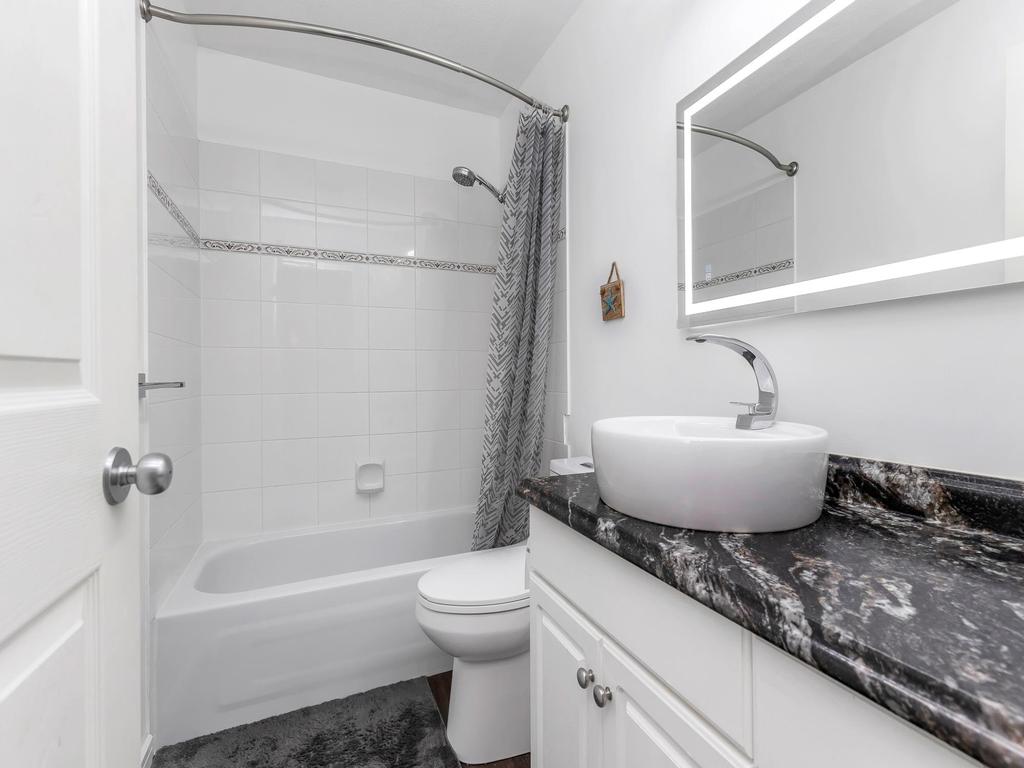 Listing Image for R3080483