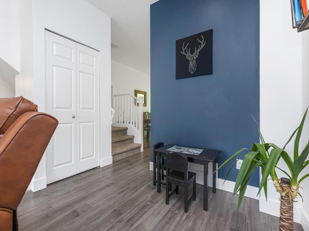 Listing Image for R3080483