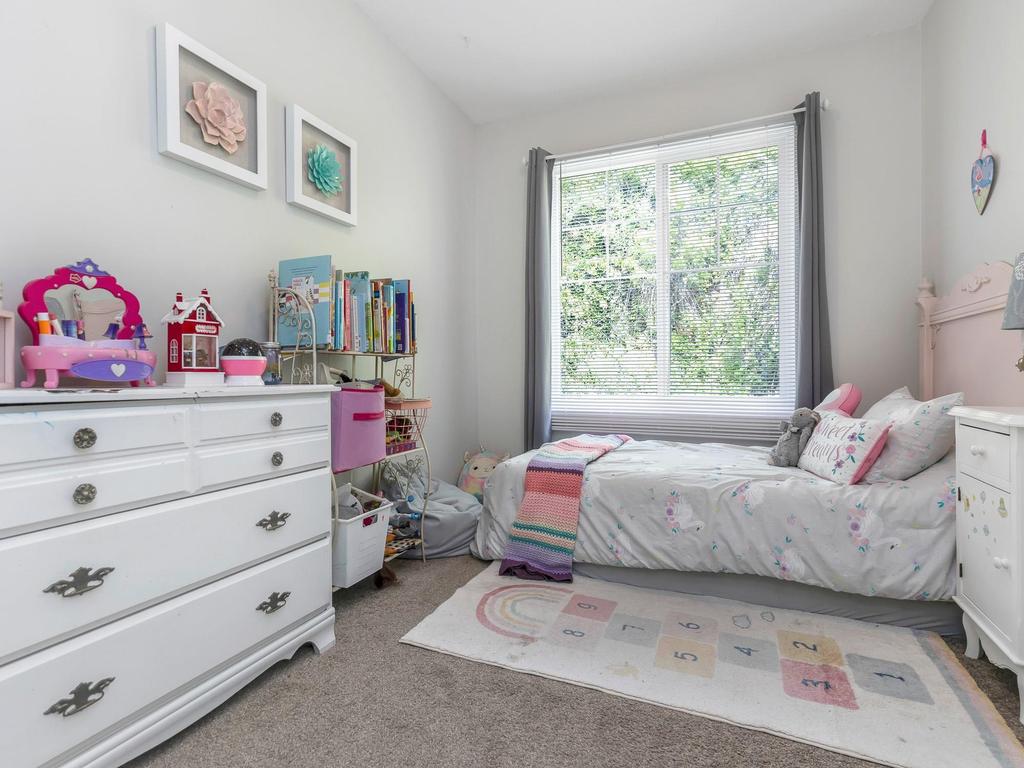 Listing Image for R3080483