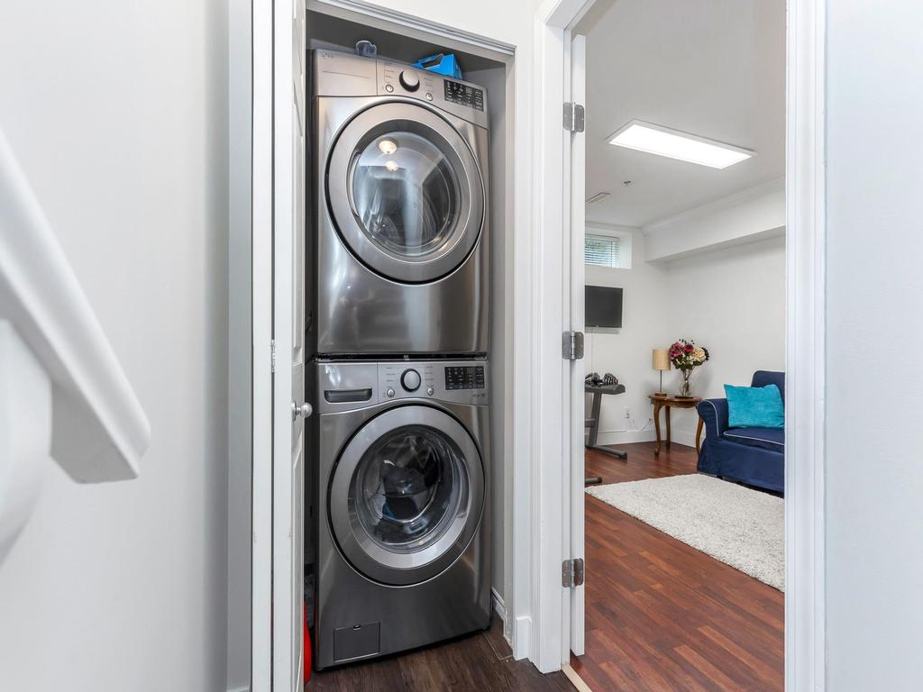 Listing Image for R3080483