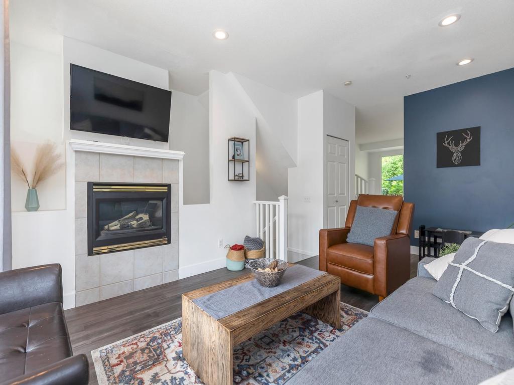 Listing Image for R3080483