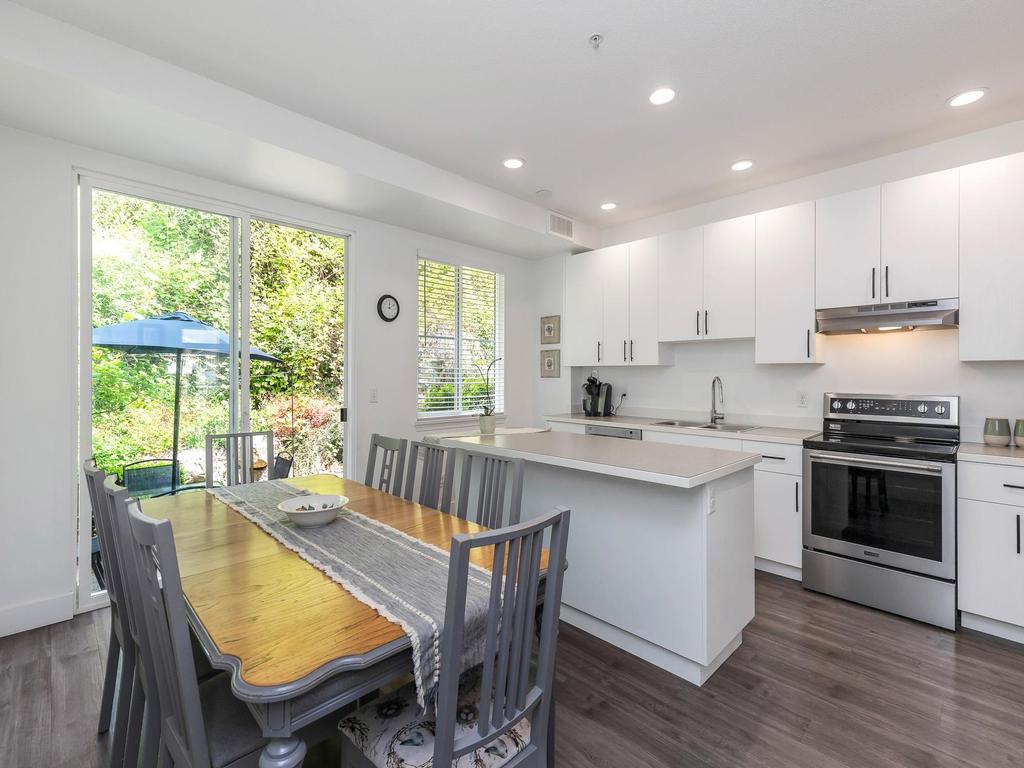 Listing Image for R3080483