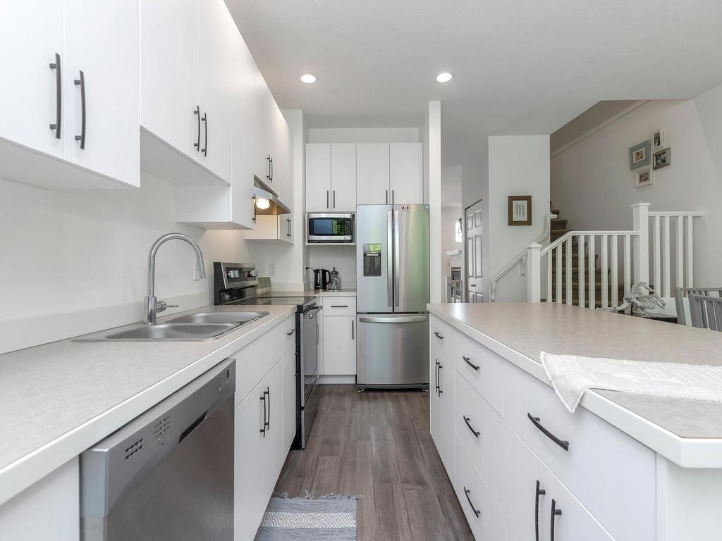 Listing Image for R3080483