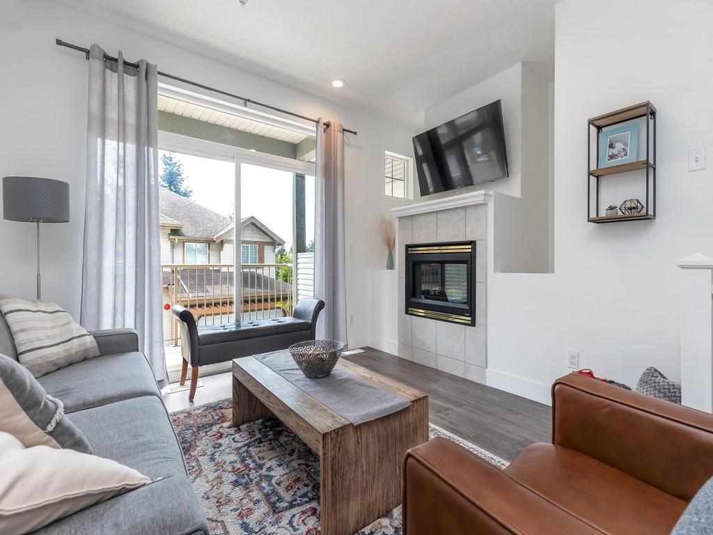 Listing Image for R3080483