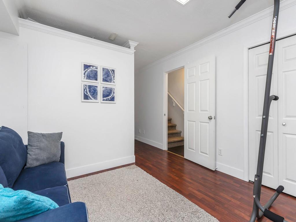 Listing Image for R3080483