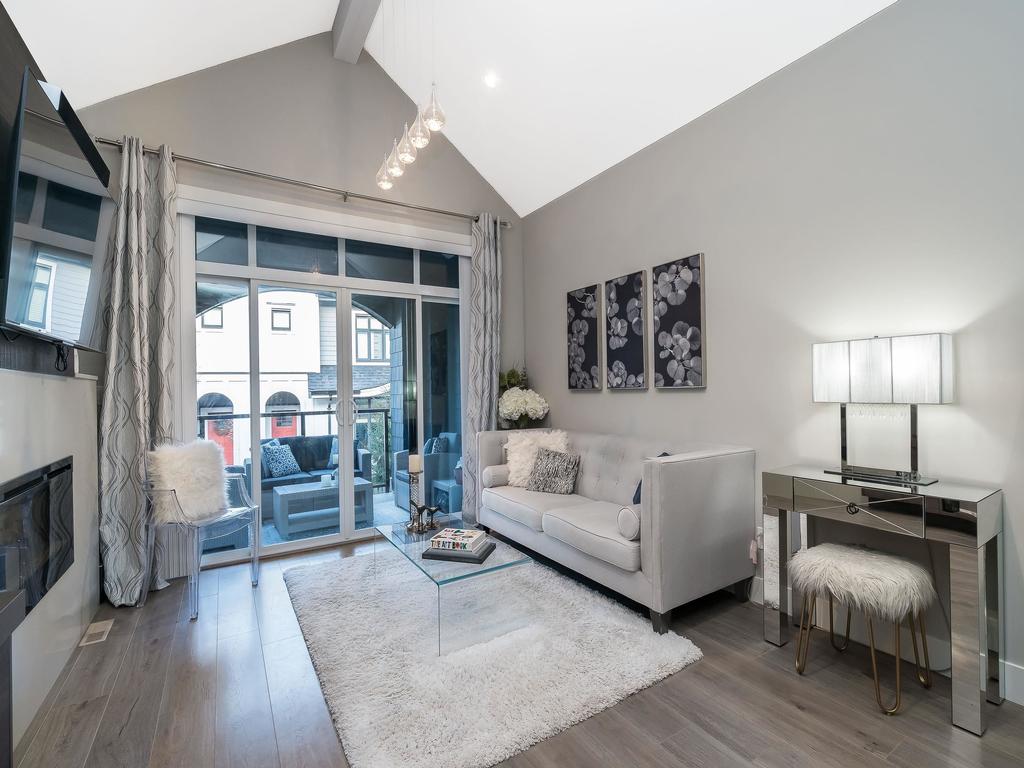 Listing Image for R3080492