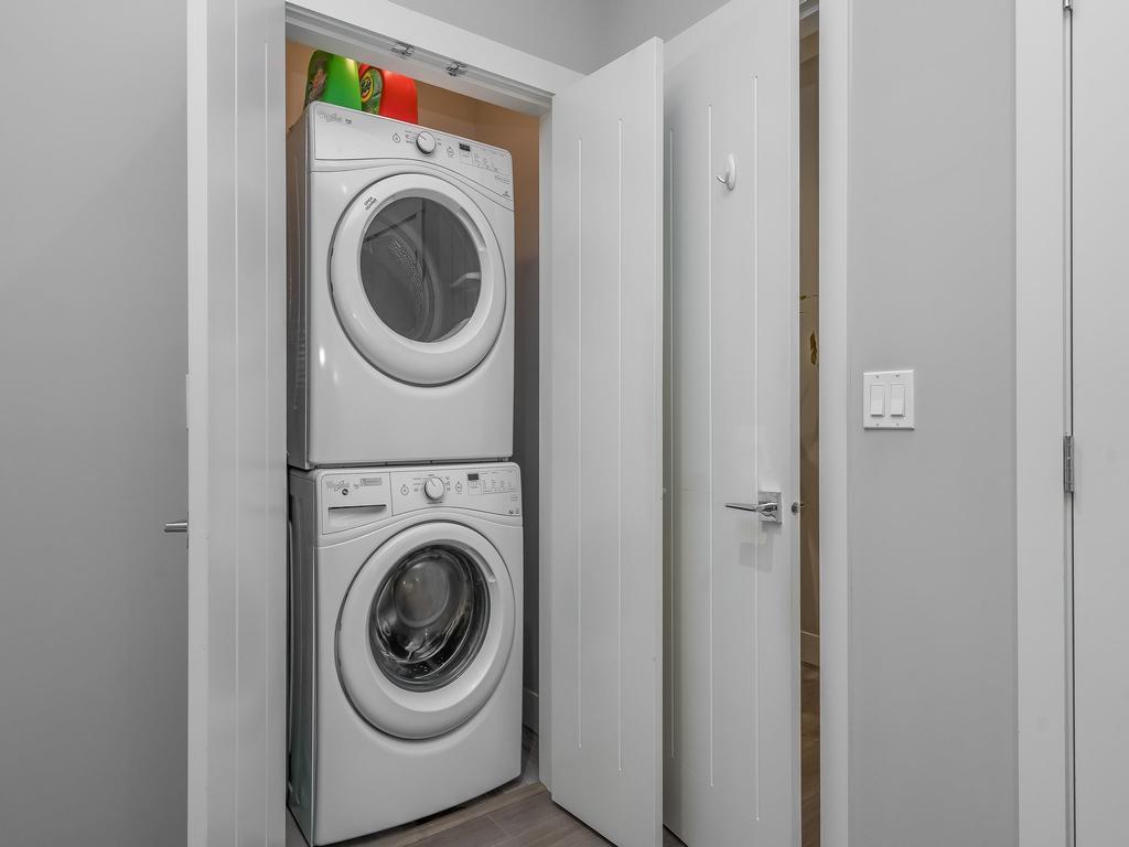 Listing Image for R3080492