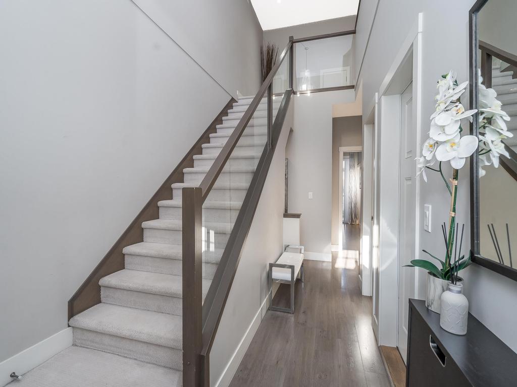 Listing Image for R3080492