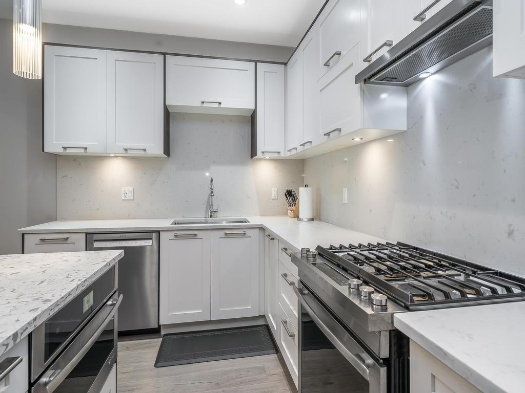 Listing Image for R3080492