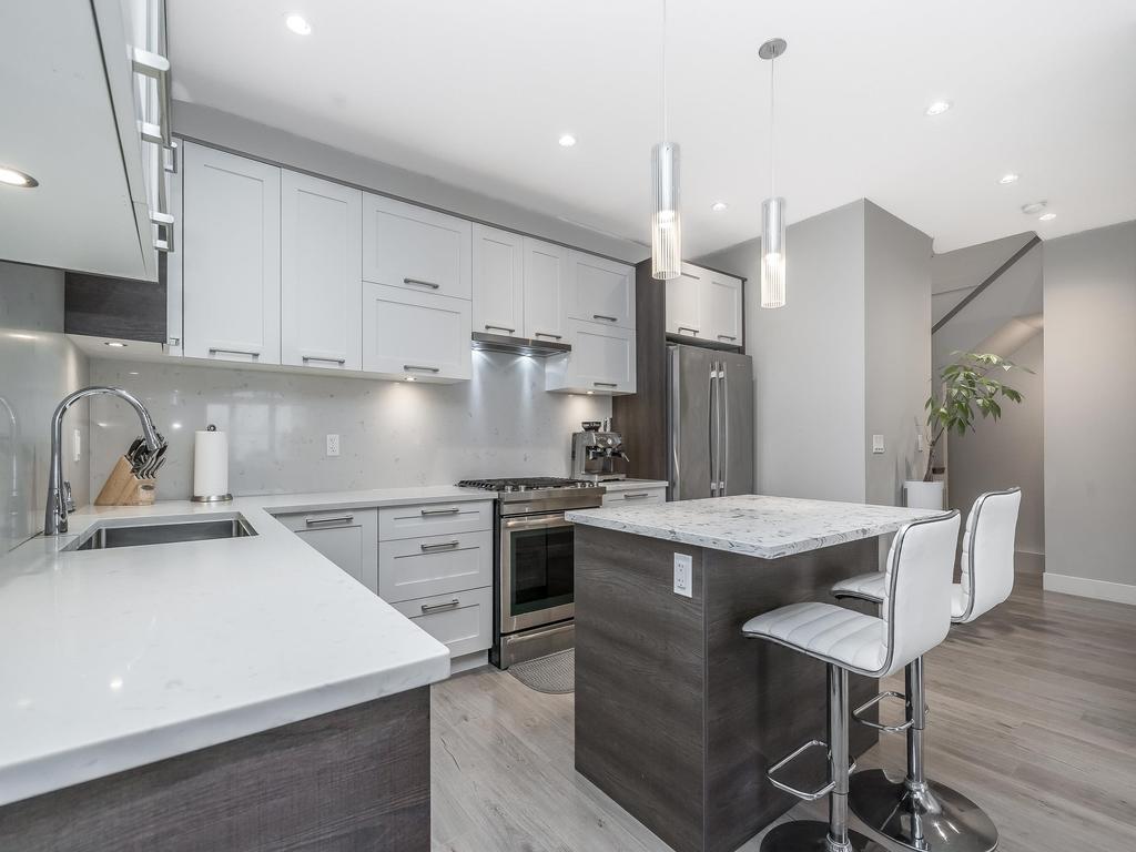 Listing Image for R3080492