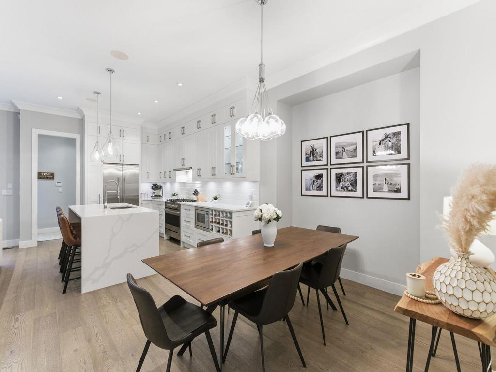 Listing Image for R3080493