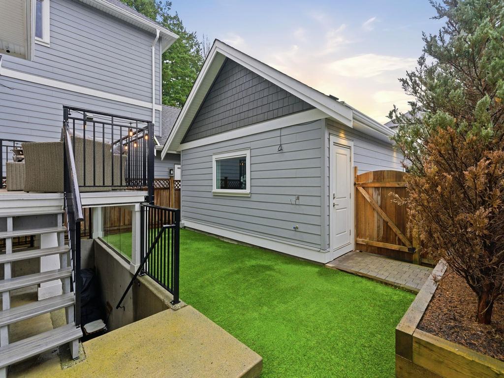 Listing Image for R3080493