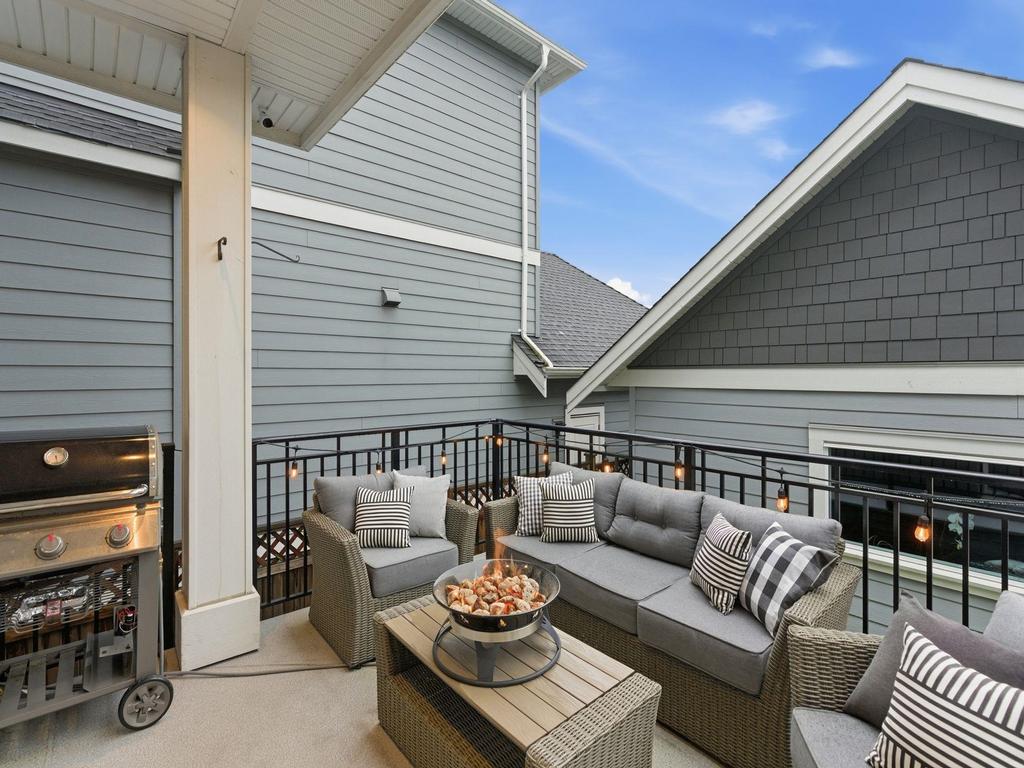 Listing Image for R3080493