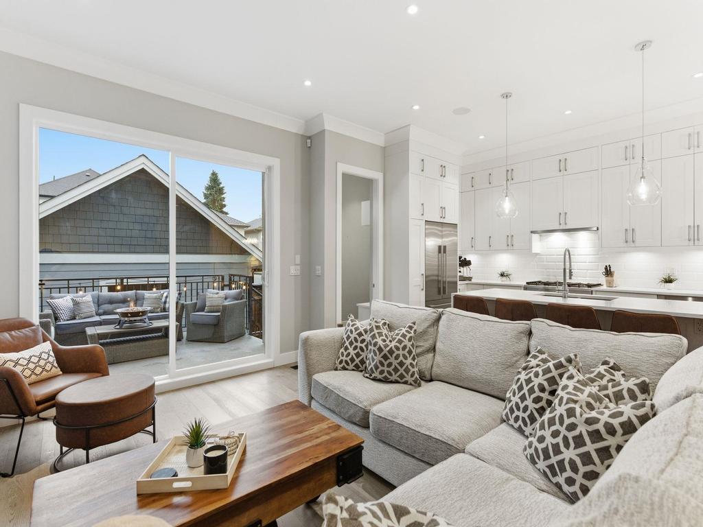 Listing Image for R3080493