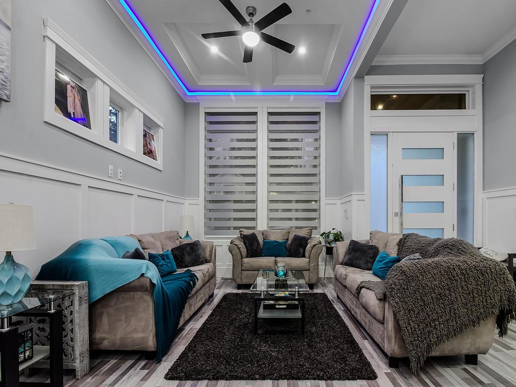 Listing Image for R3080498