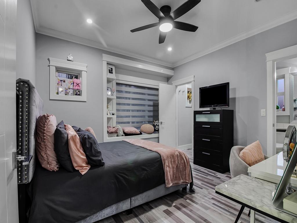 Listing Image for R3080498