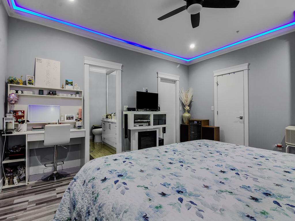 Listing Image for R3080498