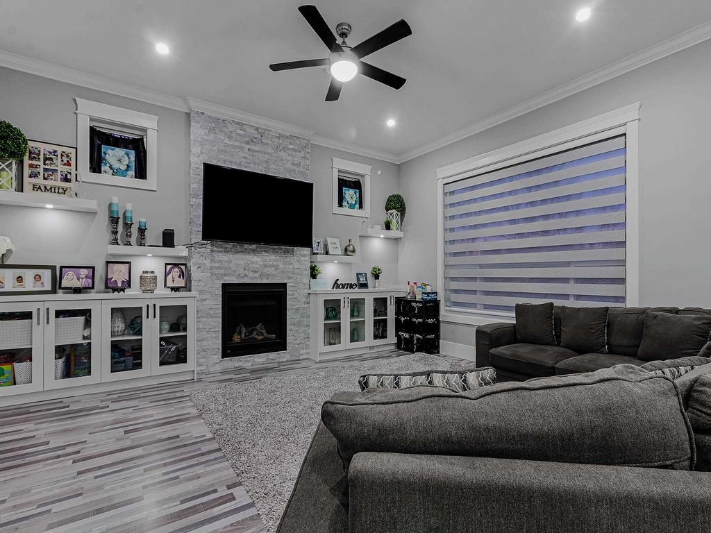 Listing Image for R3080498